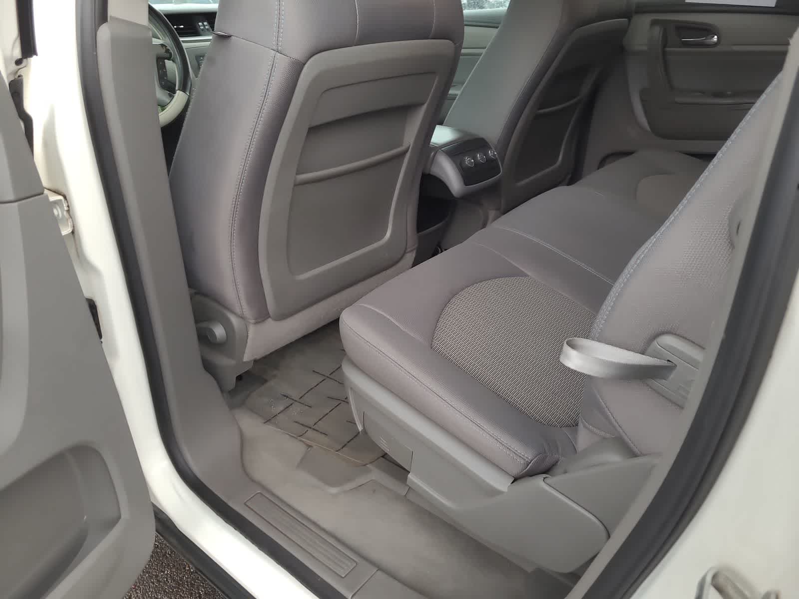 Thumbnail: 2013 Chevrolet Traverse - 20