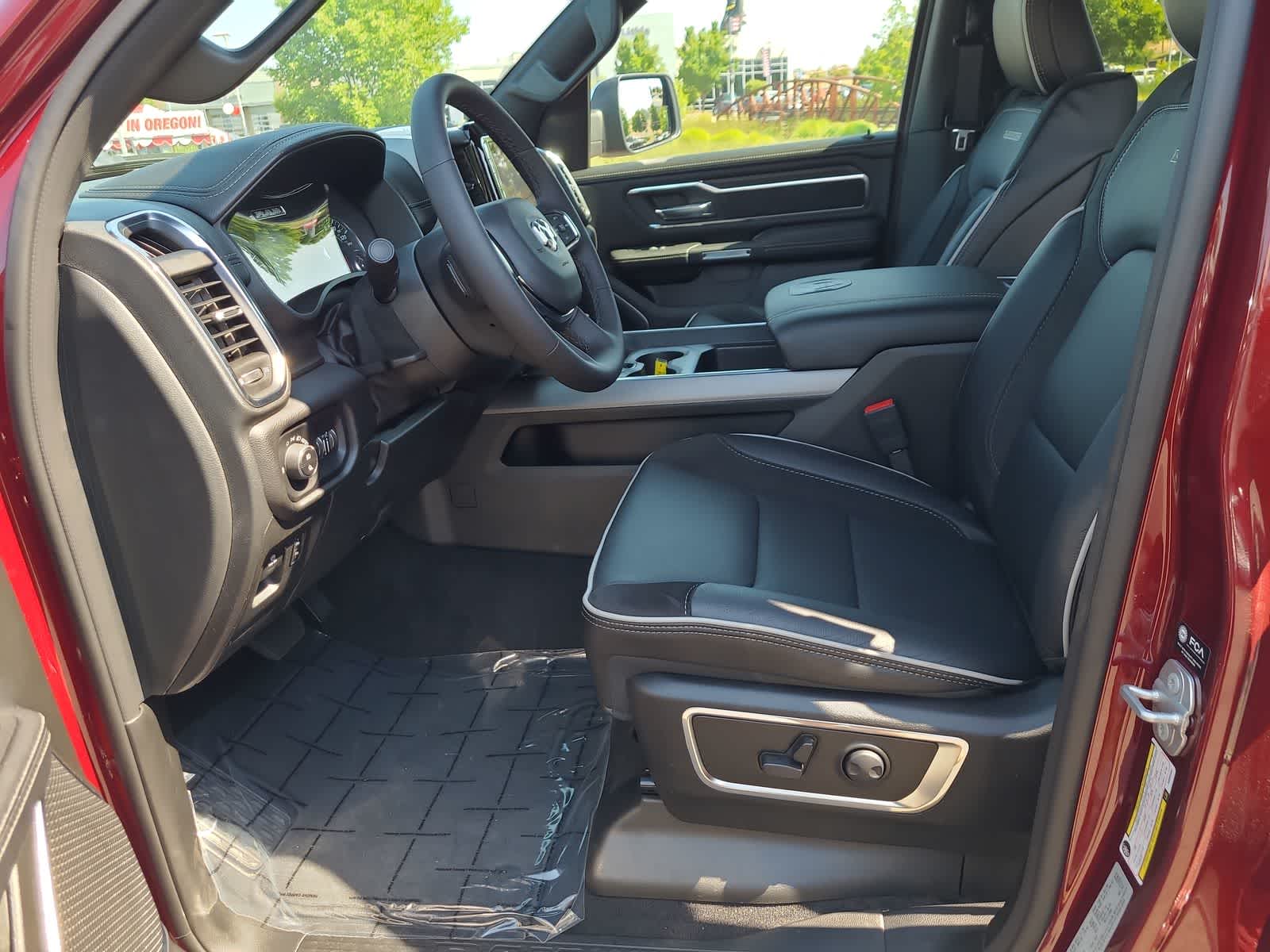 Thumbnail: 2025 RAM 1500 - 19