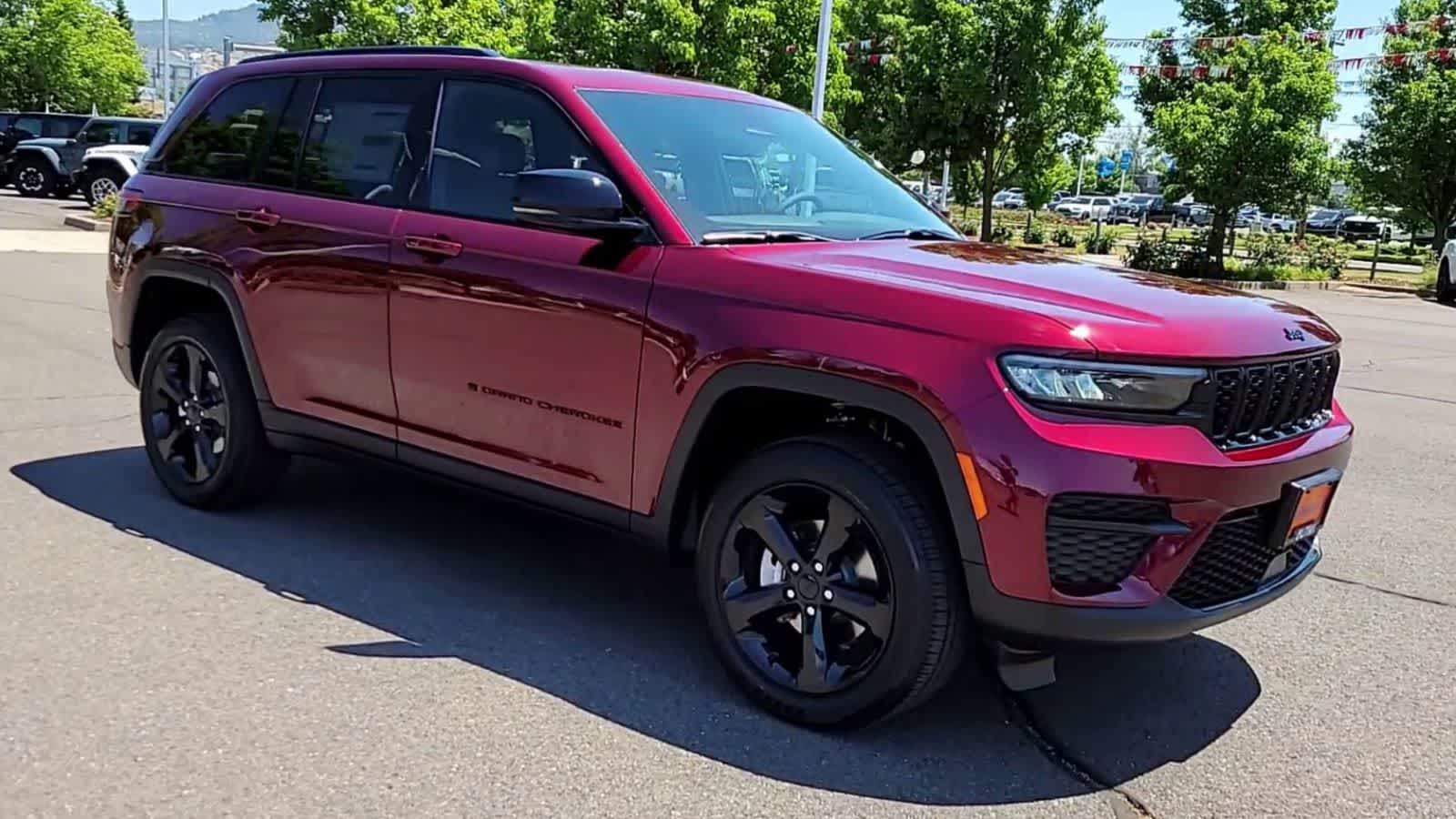 Thumbnail: 2025 Jeep Grand Cherokee - 2