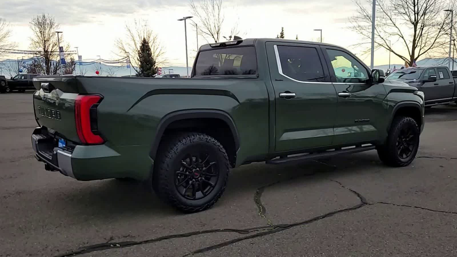 Thumbnail: 2022 Toyota Tundra - 8