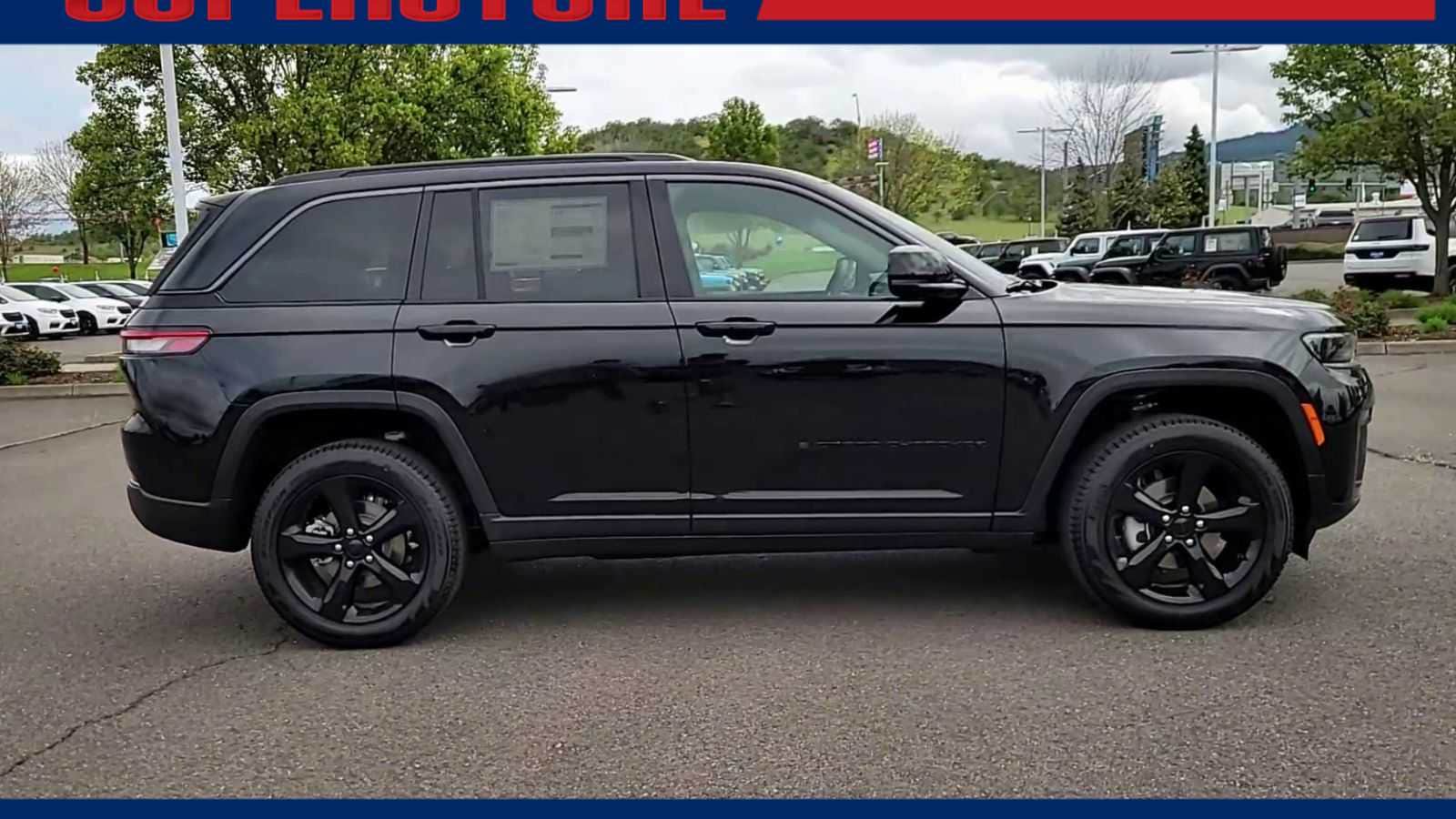 Thumbnail: 2026 Jeep Grand Cherokee - 9