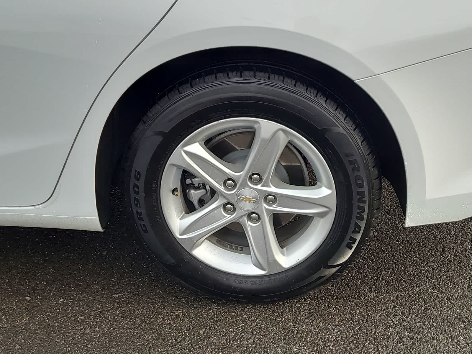 Thumbnail: 2023 Chevrolet Malibu - 16