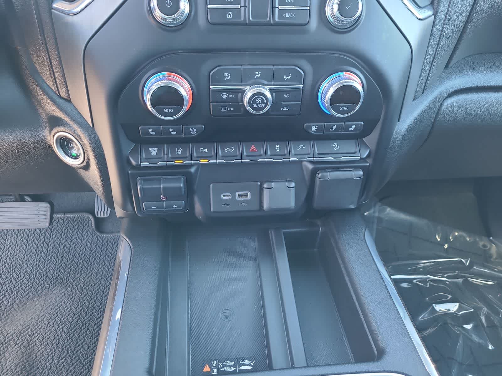 Thumbnail: 2022 GMC Sierra 3500 - 25