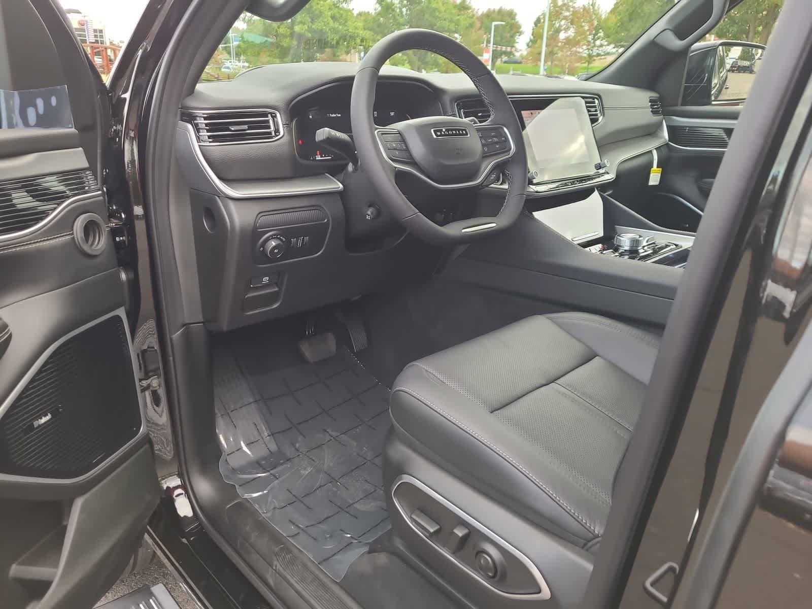 Thumbnail: 2025 Jeep Wagoneer - 10