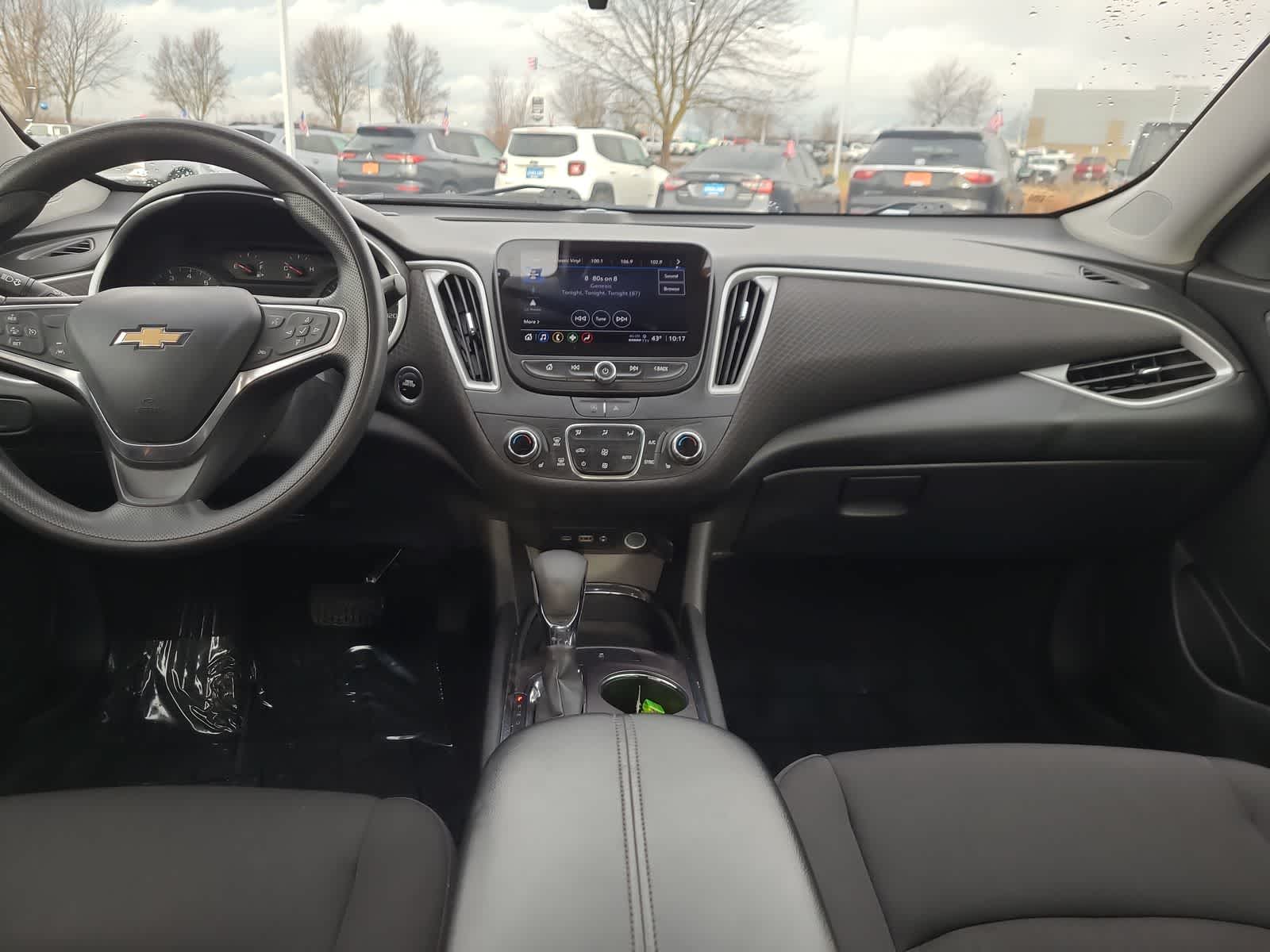 Thumbnail: 2023 Chevrolet Malibu - 18