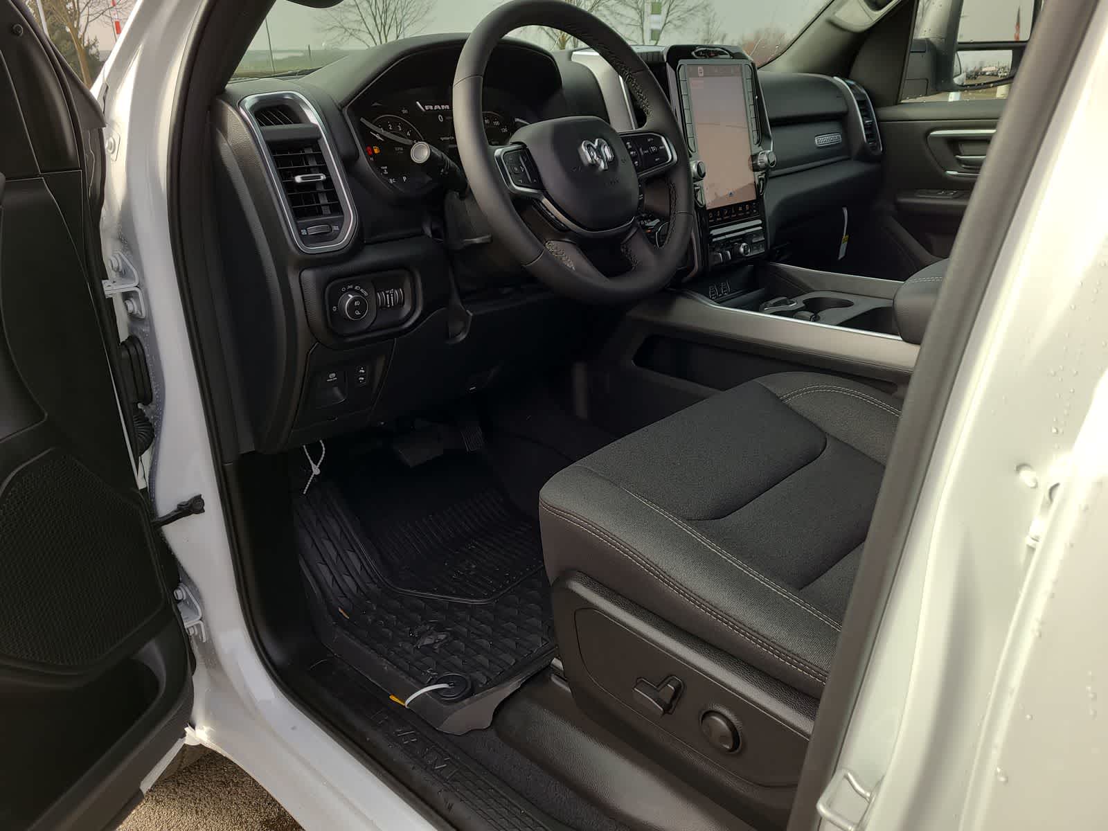 Thumbnail: 2026 RAM 1500 - 10