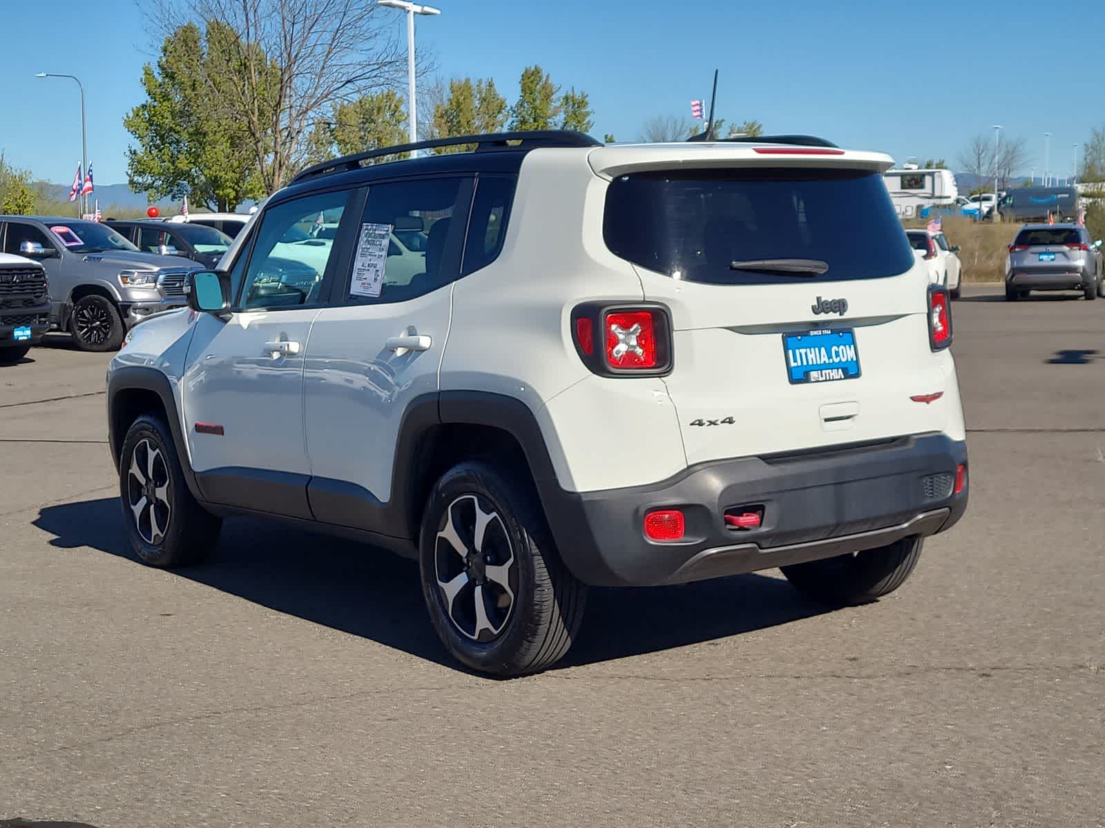 Thumbnail: 2022 Jeep Renegade - 12