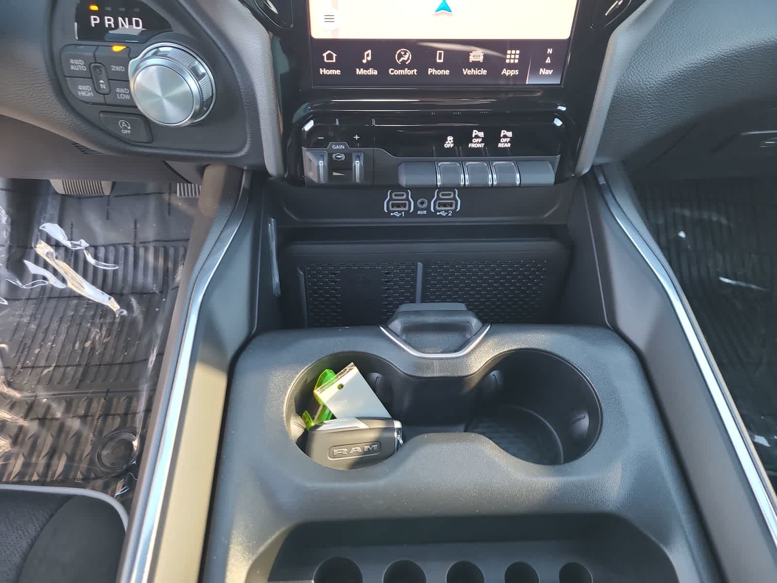 Thumbnail: 2026 RAM 1500 - 25