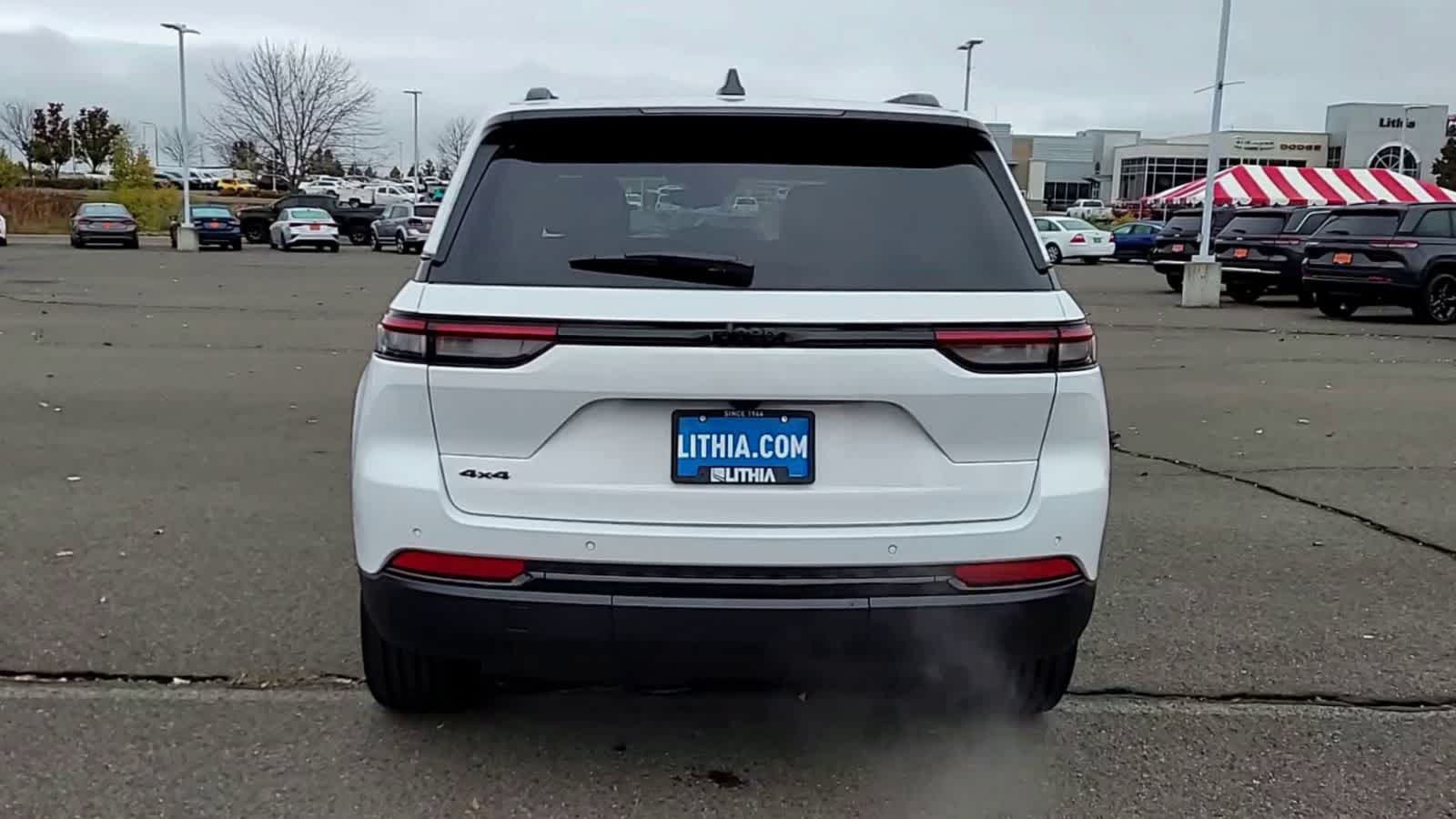 Thumbnail: 2023 Jeep Grand Cherokee - 7