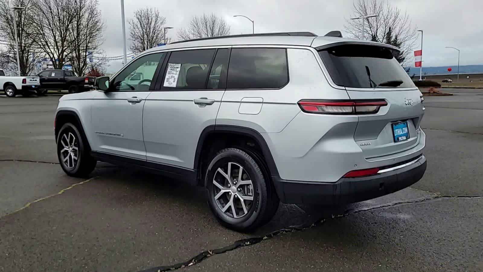 Thumbnail: 2024 Jeep Grand Cherokee L - 6