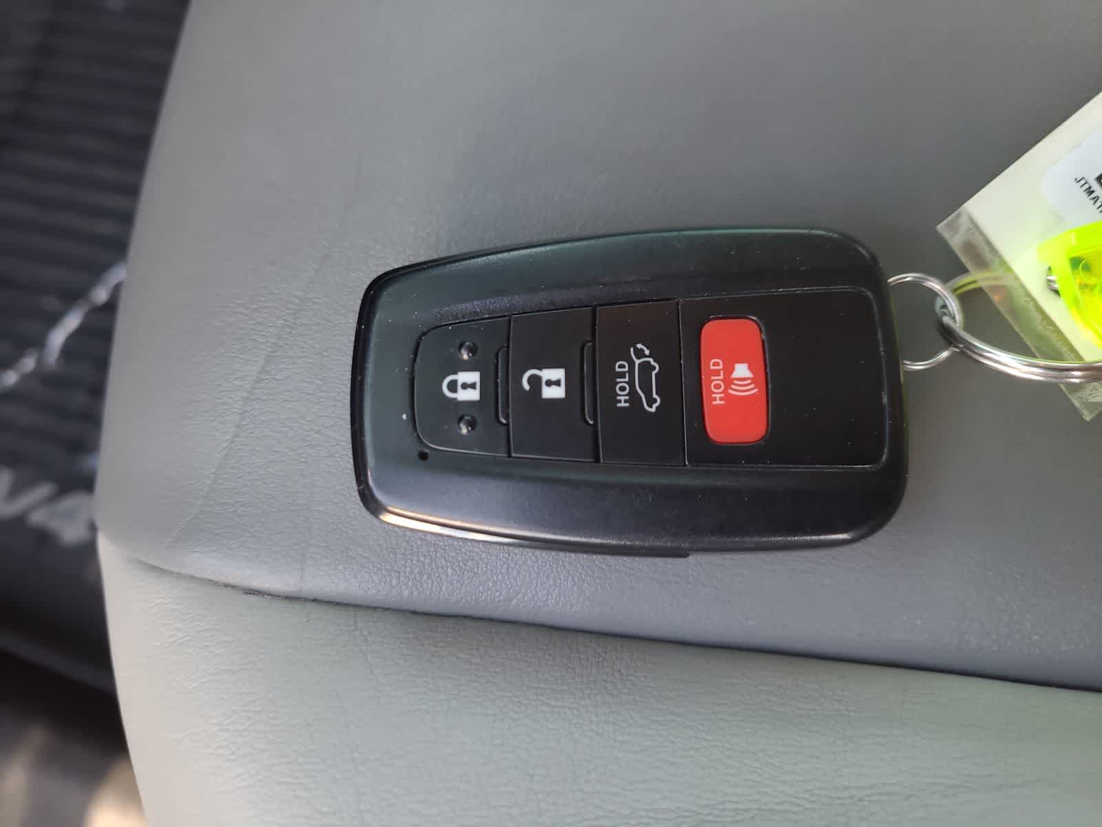 Thumbnail: 2019 Toyota RAV4 - 28