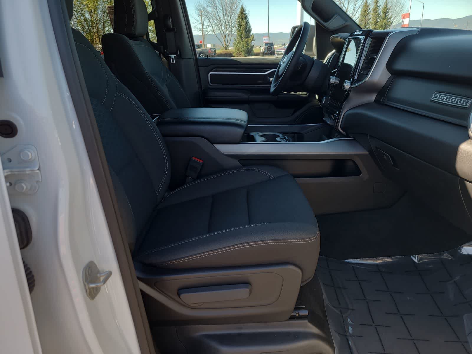 Thumbnail: 2025 RAM 1500 - 22