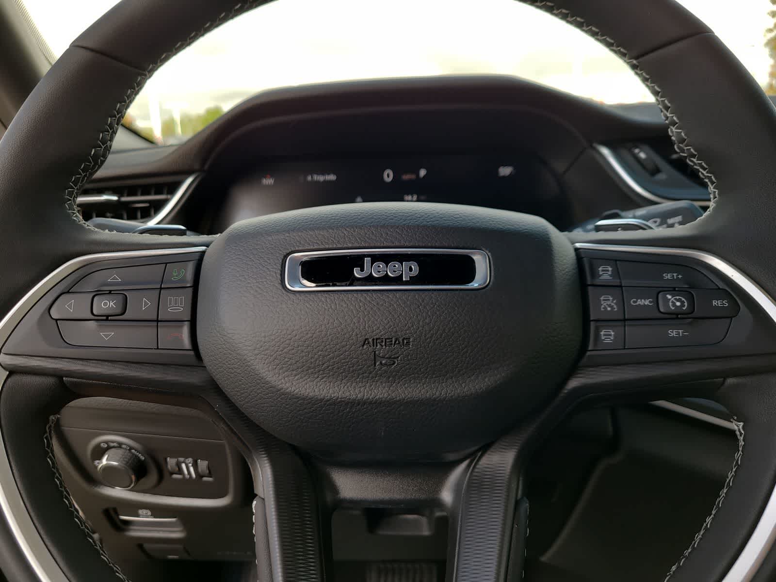 Thumbnail: 2025 Jeep Grand Cherokee - 23