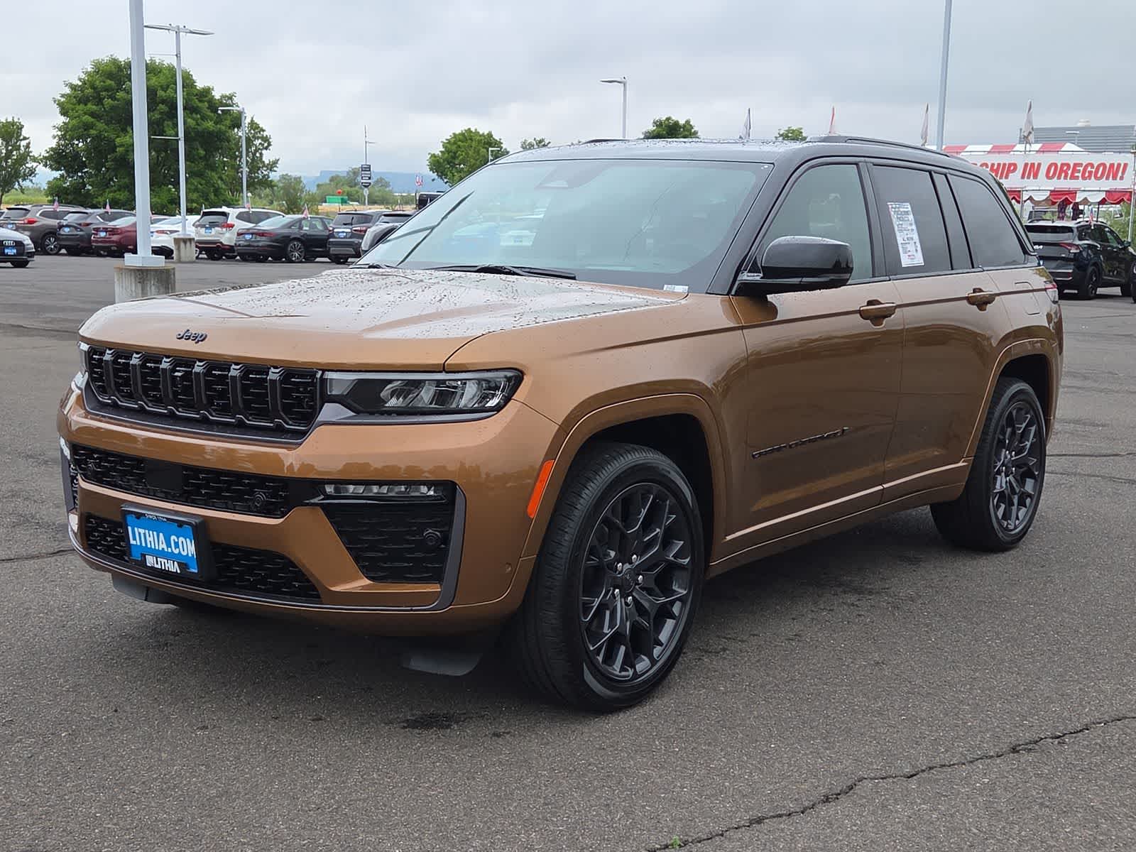 2026 Jeep Grand Cherokee Summit 4x4's photo