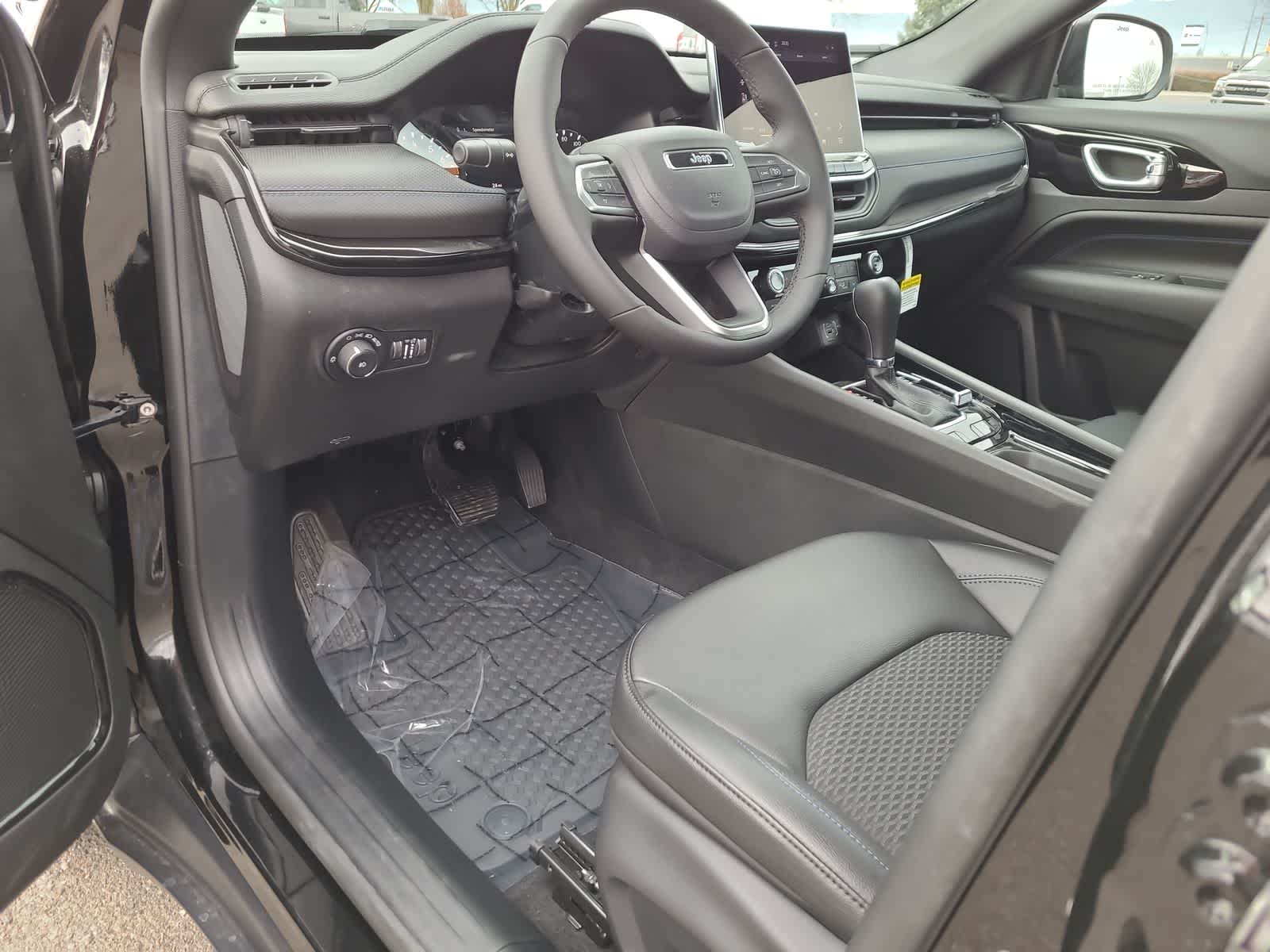 Thumbnail: 2026 Jeep Compass - 10