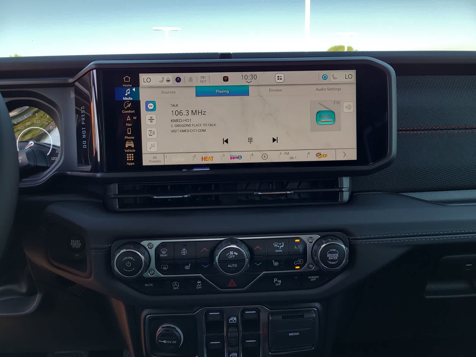 Thumbnail: 2025 Jeep Wrangler - 24