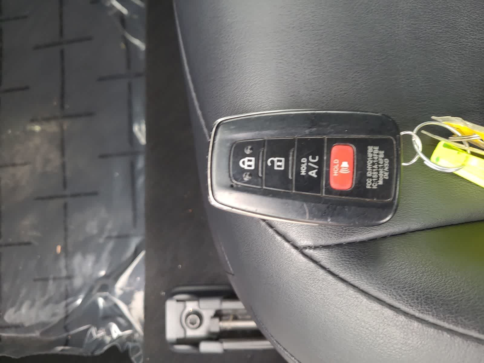 Thumbnail: 2019 Toyota Prius Prime - 28