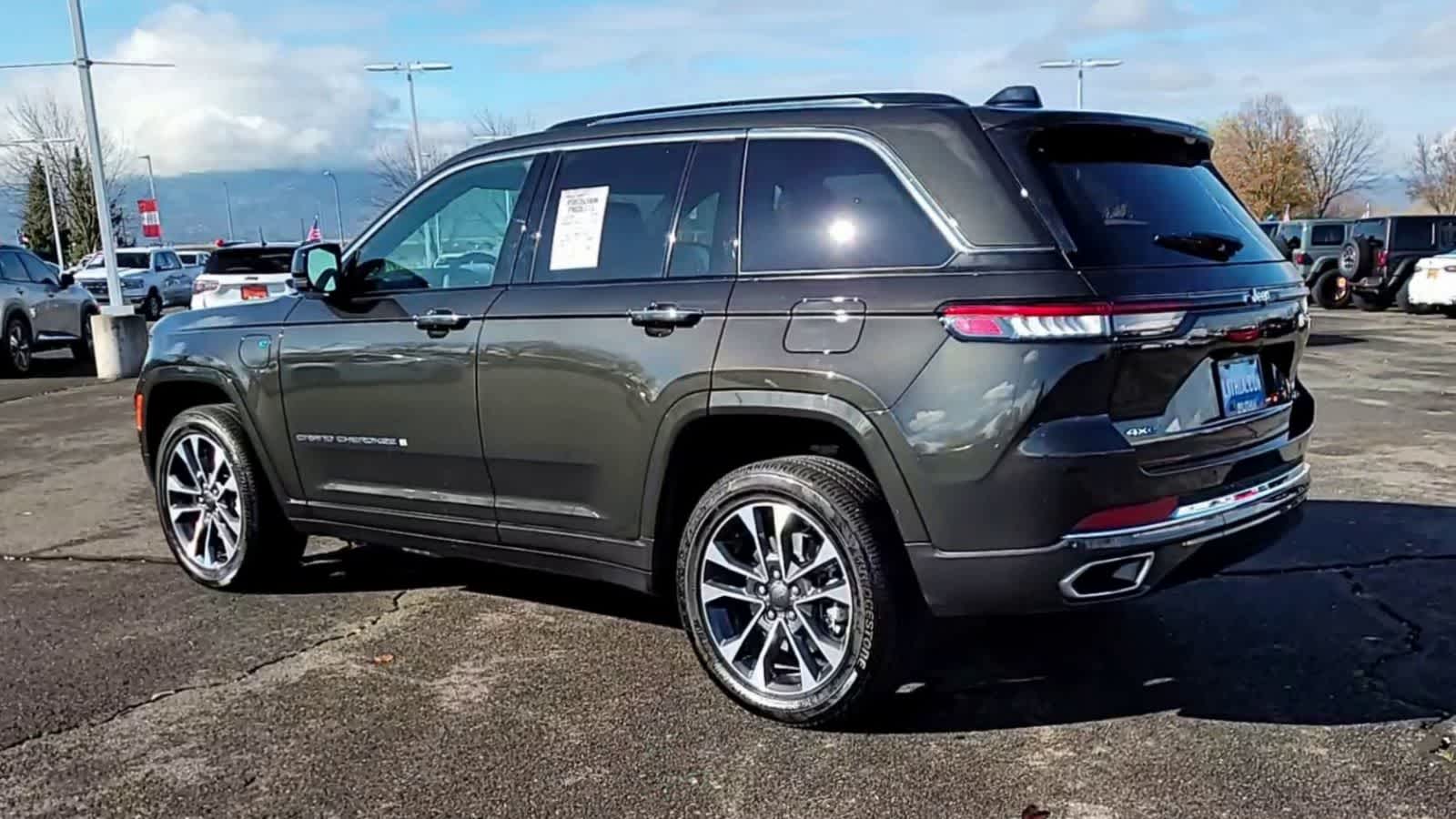 Thumbnail: 2024 Jeep Grand Cherokee - 6