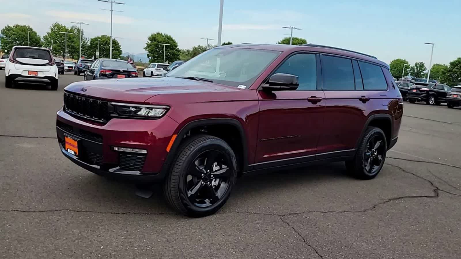 Thumbnail: 2025 Jeep Grand Cherokee - 4