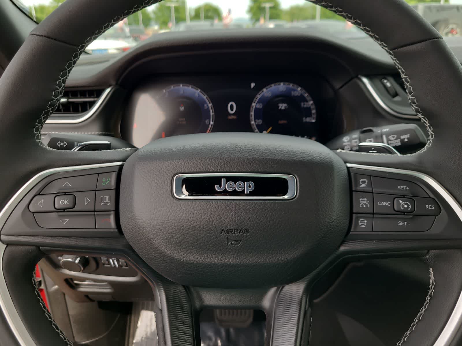 Thumbnail: 2025 Jeep Grand Cherokee - 23