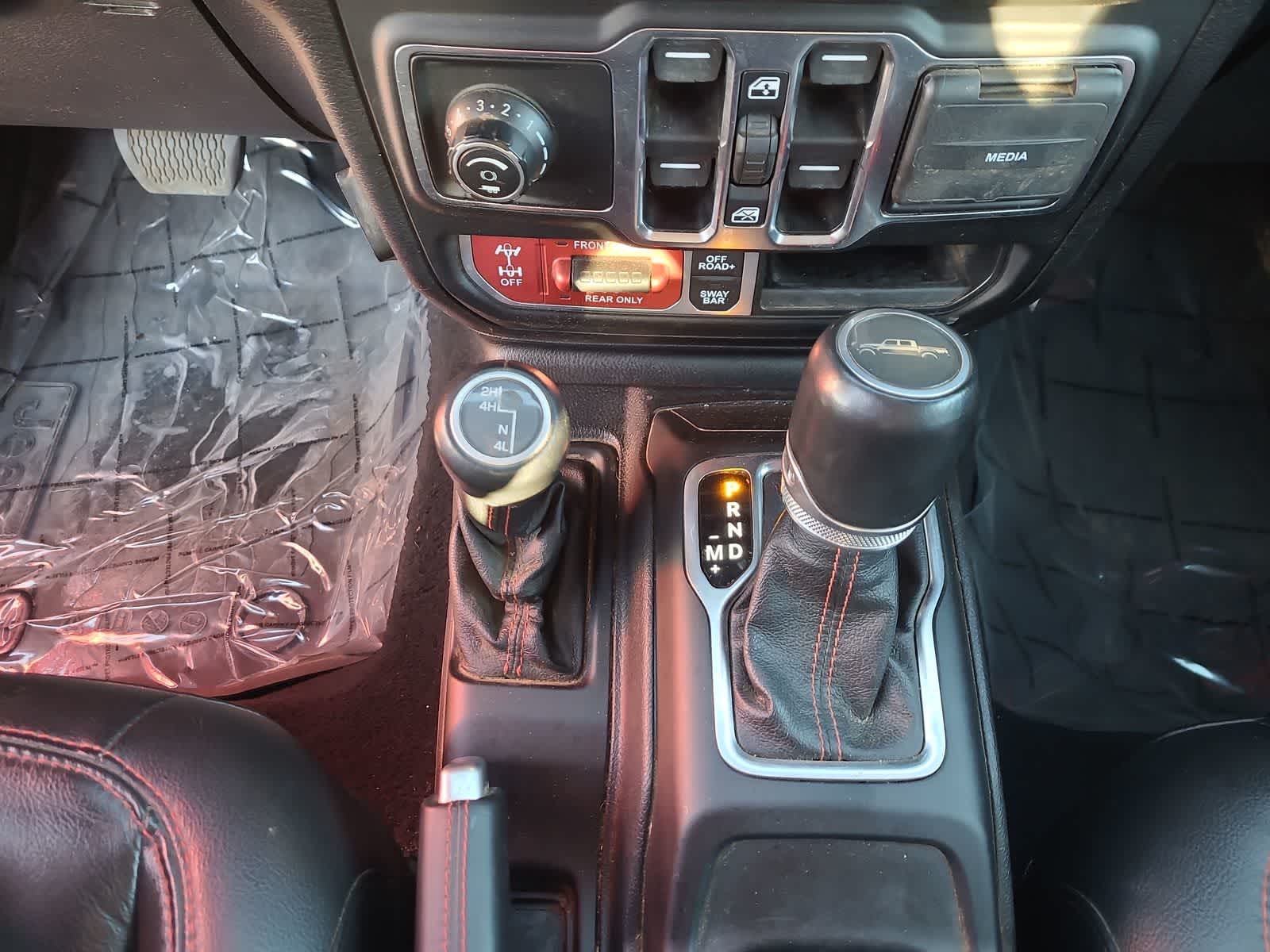 Thumbnail: 2020 Jeep Gladiator - 25