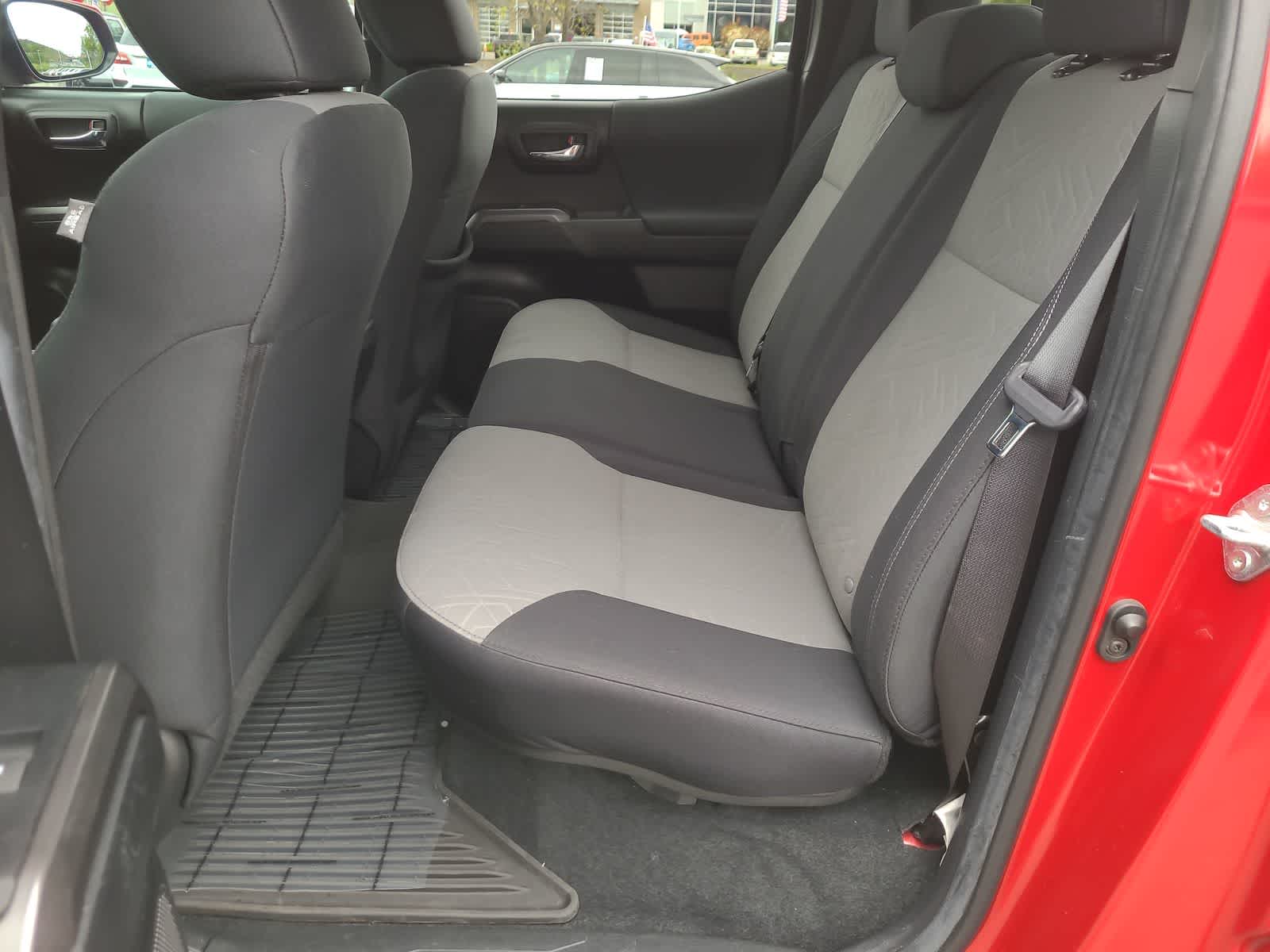 Thumbnail: 2022 Toyota Tacoma - 21