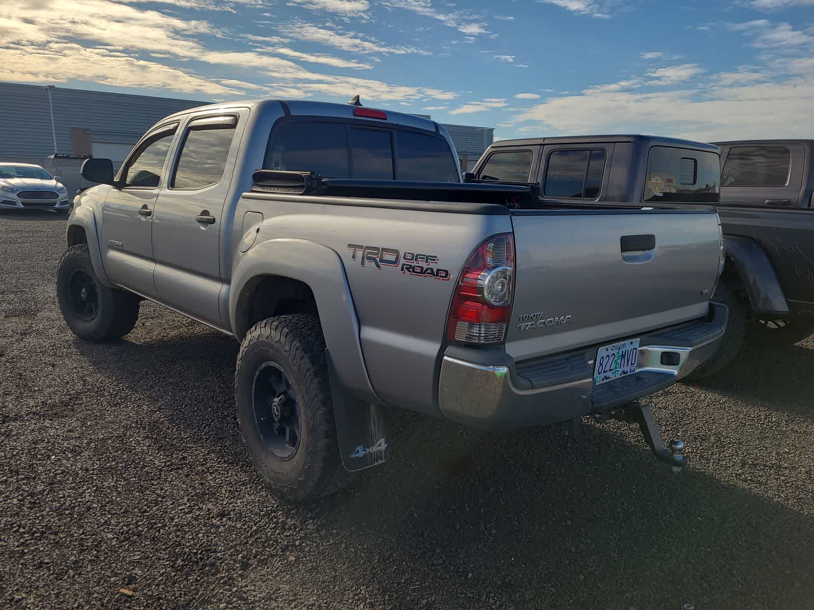 Thumbnail: 2015 Toyota Tacoma - 3