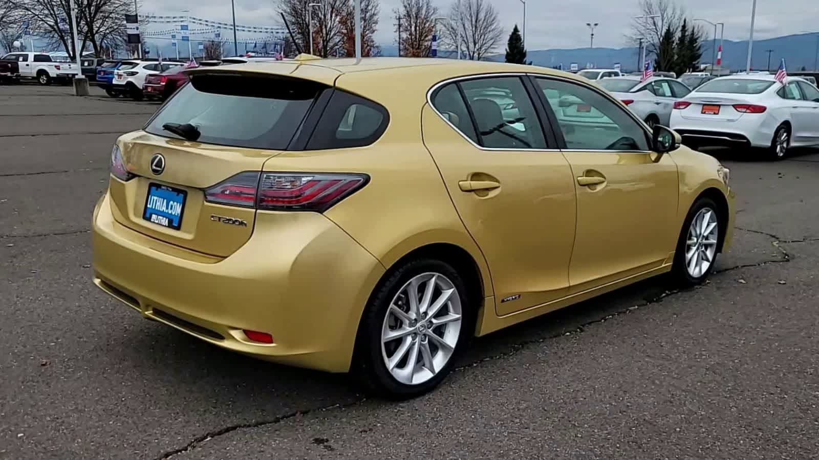 Thumbnail: 2011 Lexus CT - 8