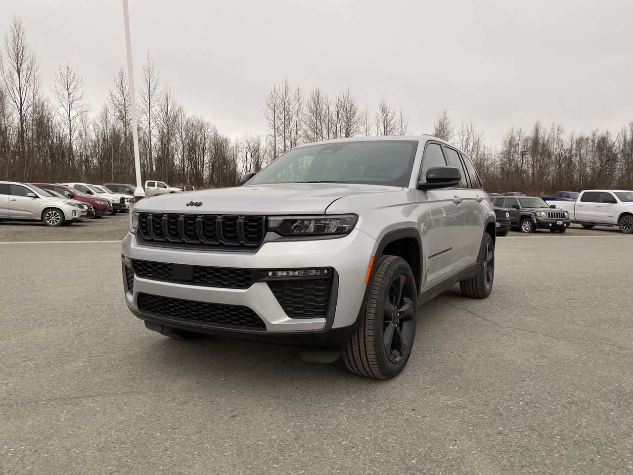 Thumbnail: 2026 Jeep Grand Cherokee - 2