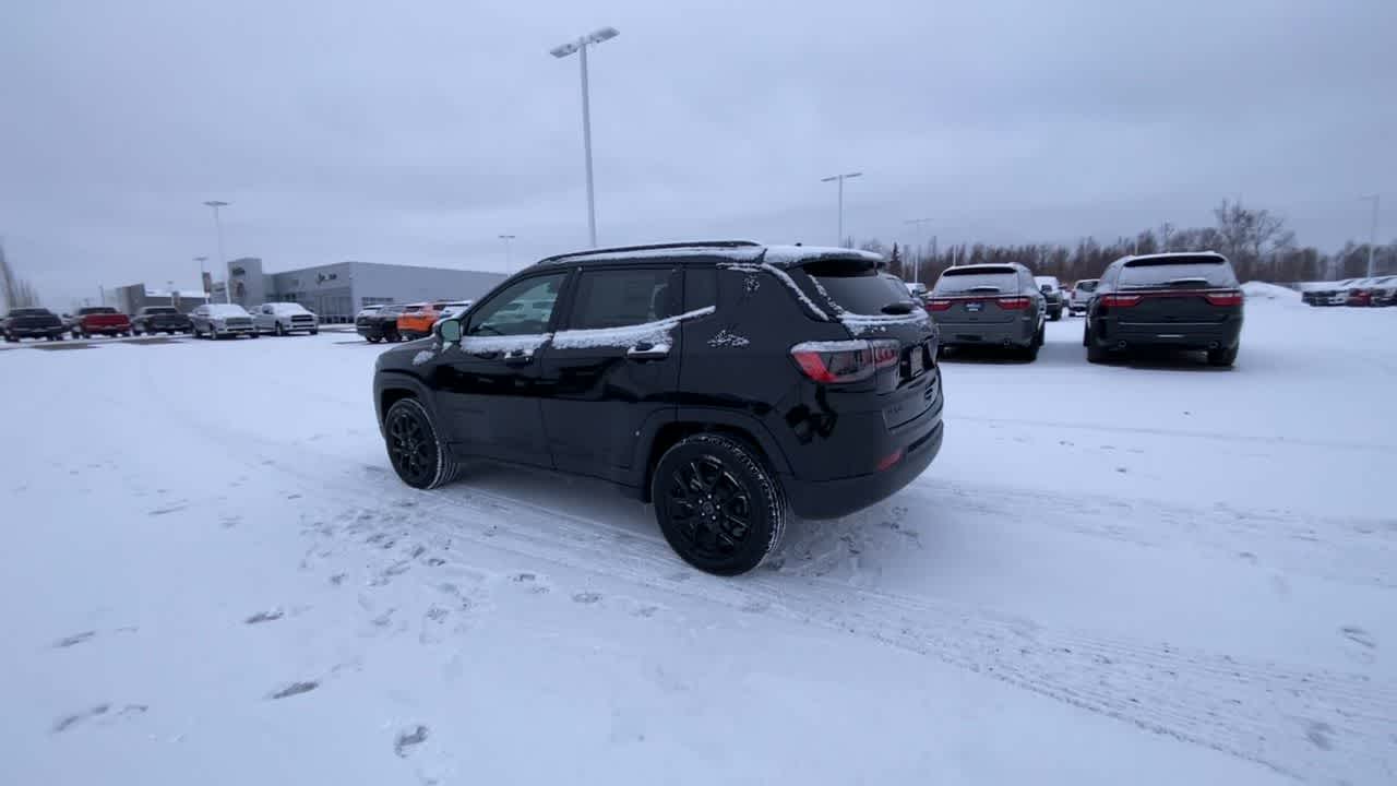 Thumbnail: 2026 Jeep Compass - 9