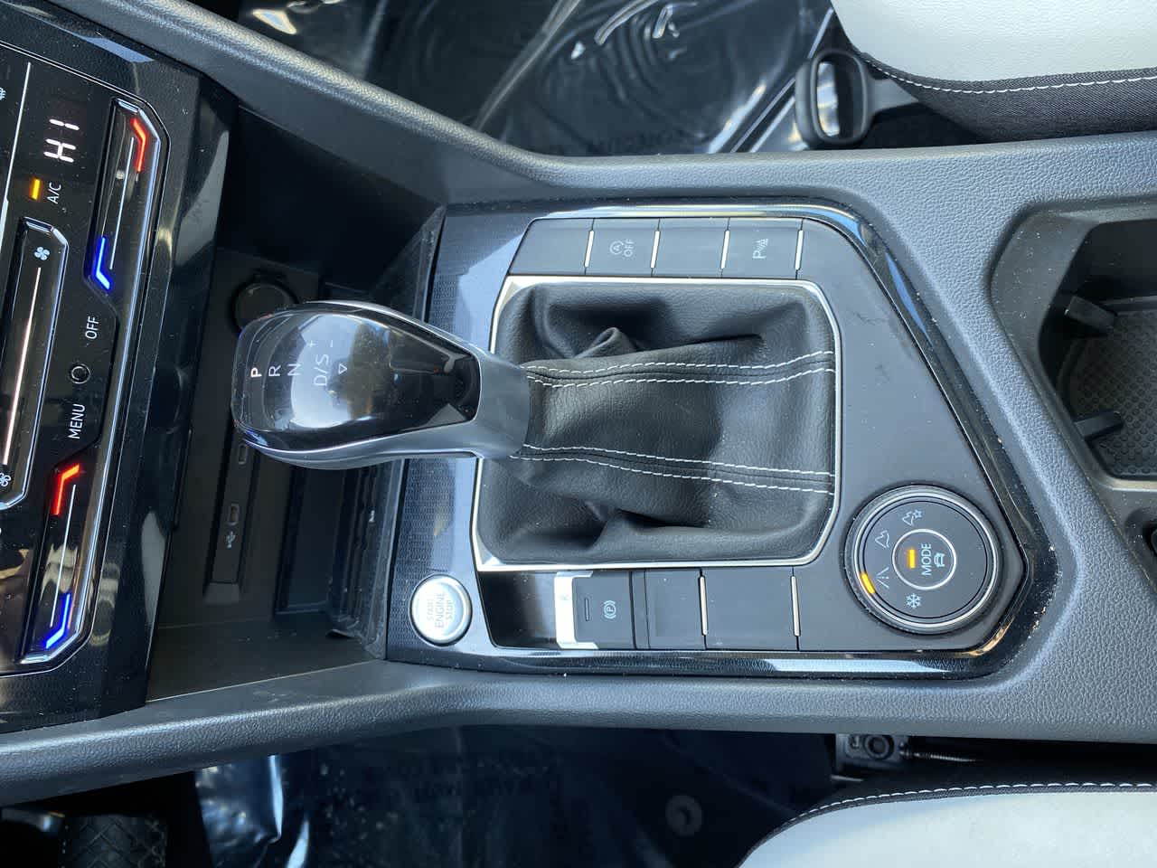 Thumbnail: 2025 Volkswagen Taos - 20