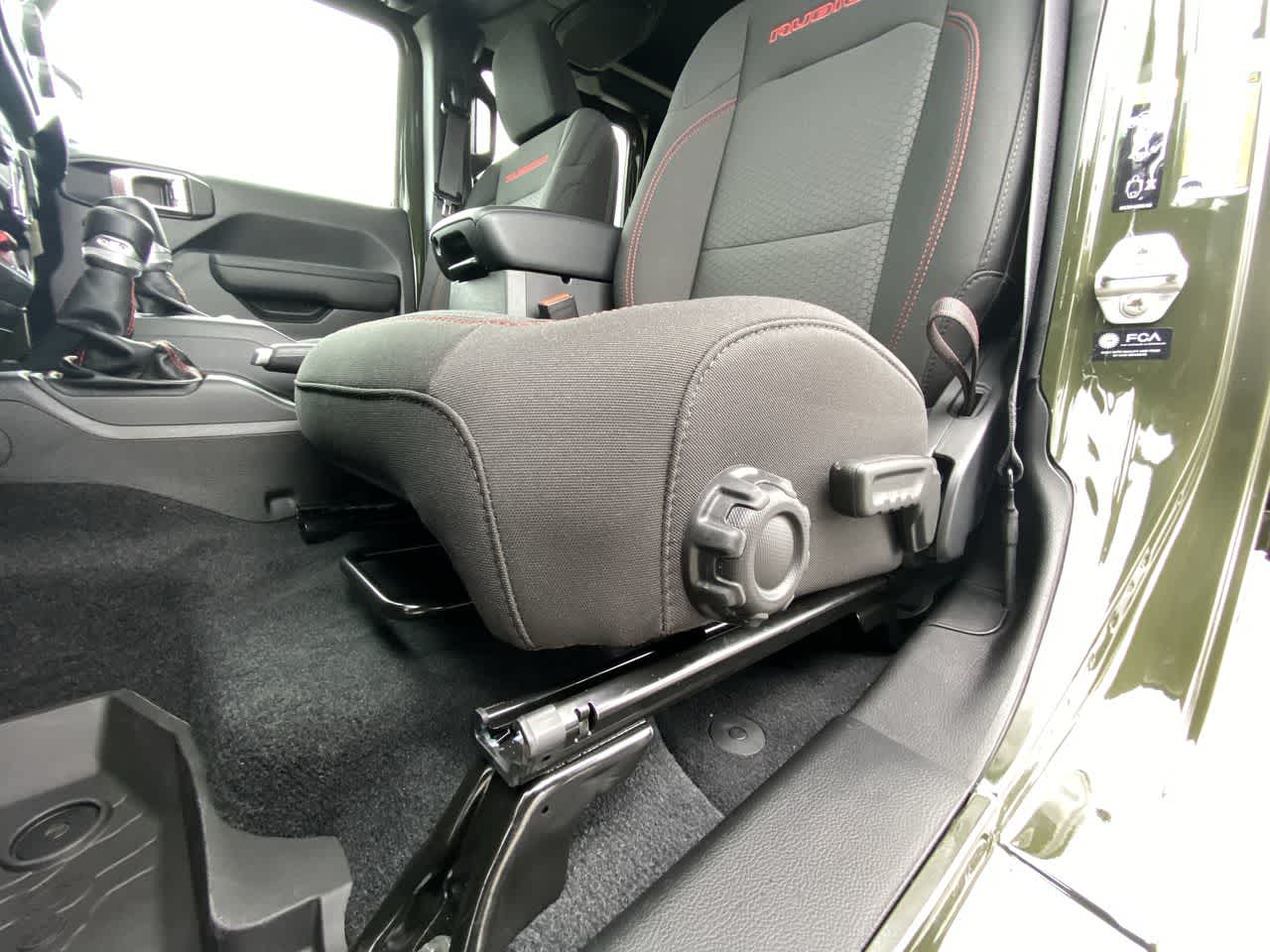 Thumbnail: 2023 Jeep Gladiator - 18