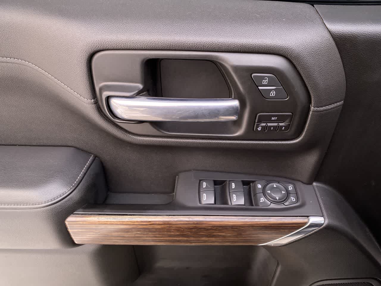 Thumbnail: 2020 Chevrolet Silverado 1500 - 13