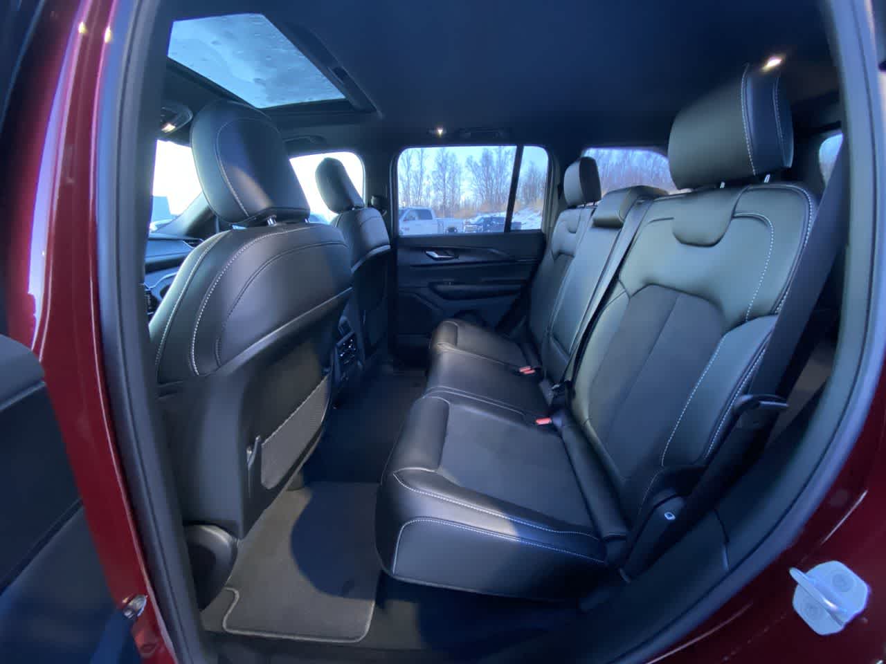 Thumbnail: 2025 Jeep Grand Cherokee - 24