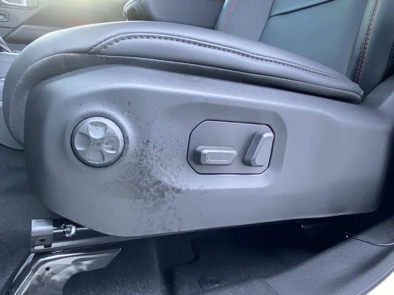 Thumbnail: 2025 Jeep Gladiator - 12