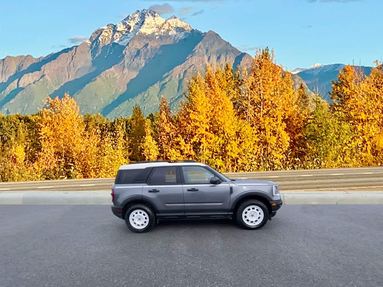 Thumbnail: 2024 Ford Bronco Sport - 6