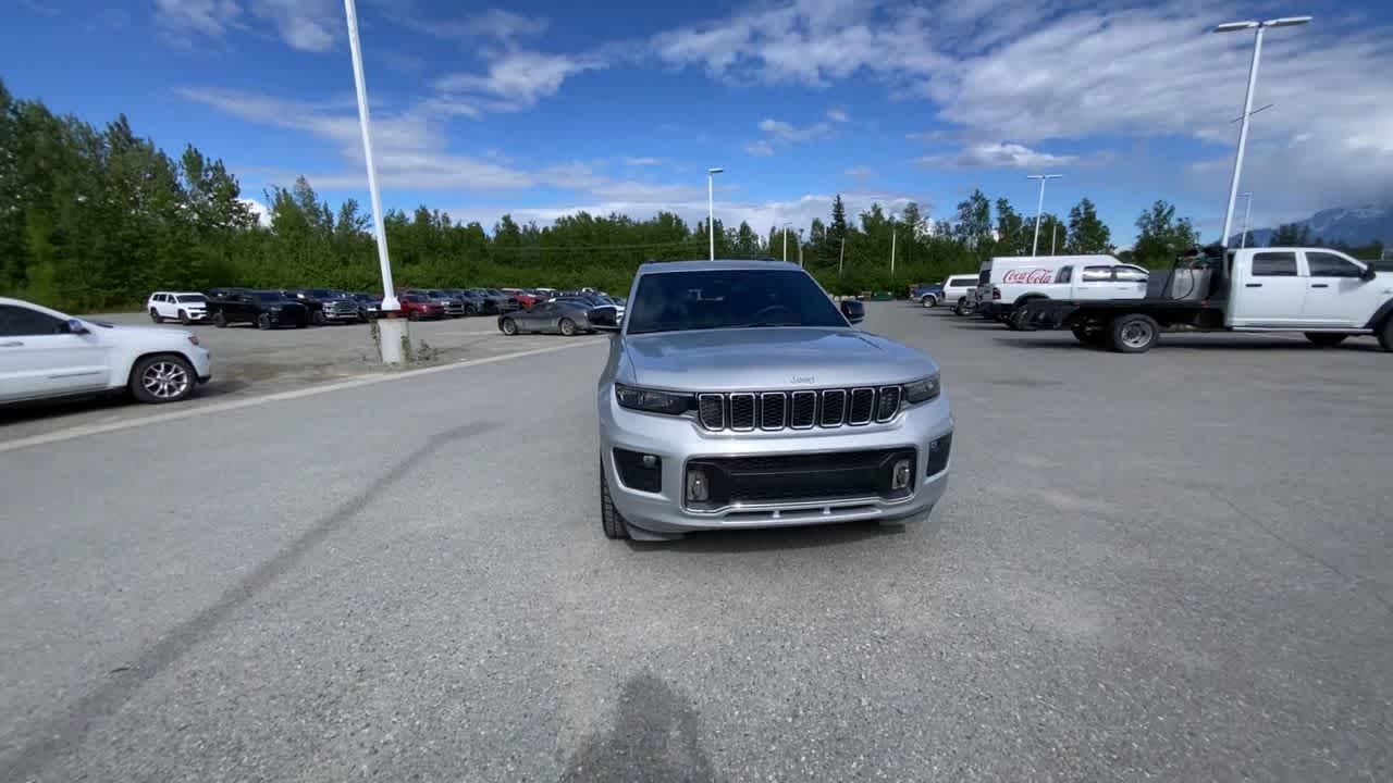 Thumbnail: 2023 Jeep Grand Cherokee - 8