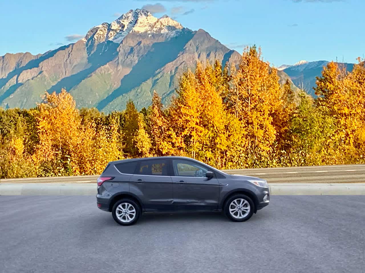 Thumbnail: 2017 Ford Escape - 6
