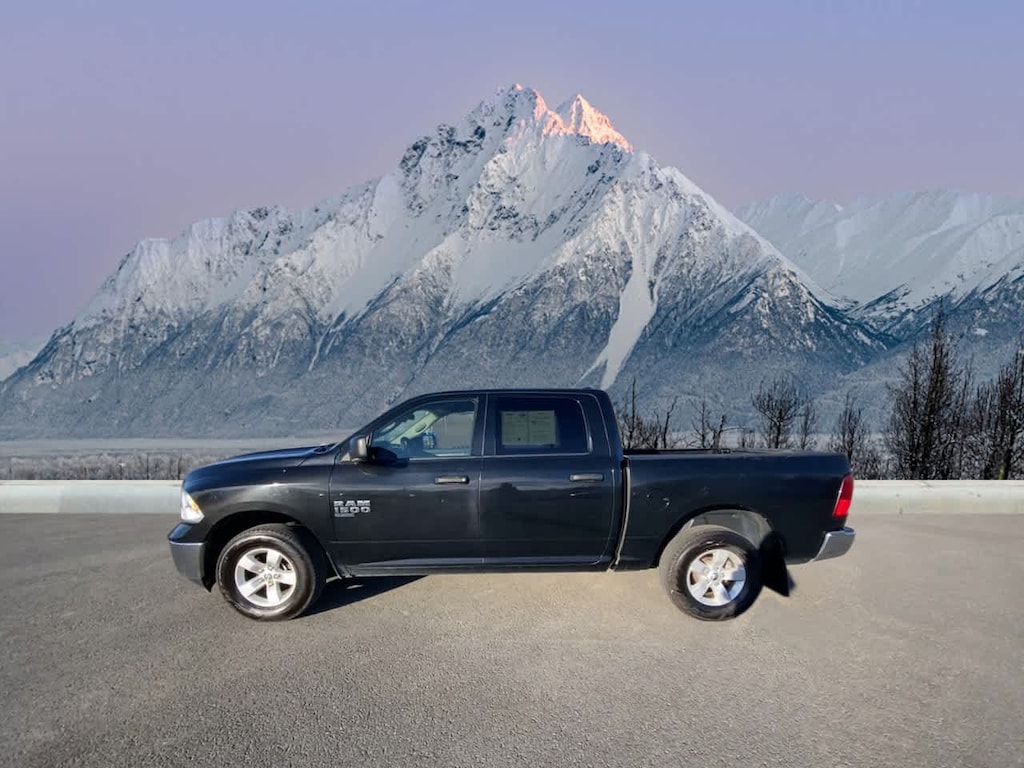 Used 2022 Ram 1500 Classic SLT Truck Crew Cab