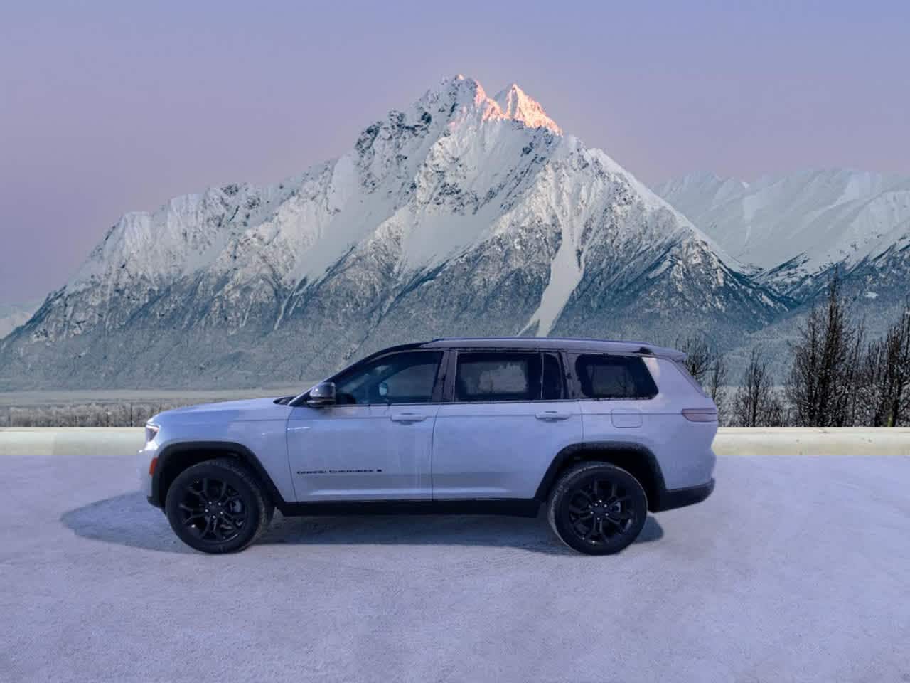 Thumbnail: 2025 Jeep Grand Cherokee - 2