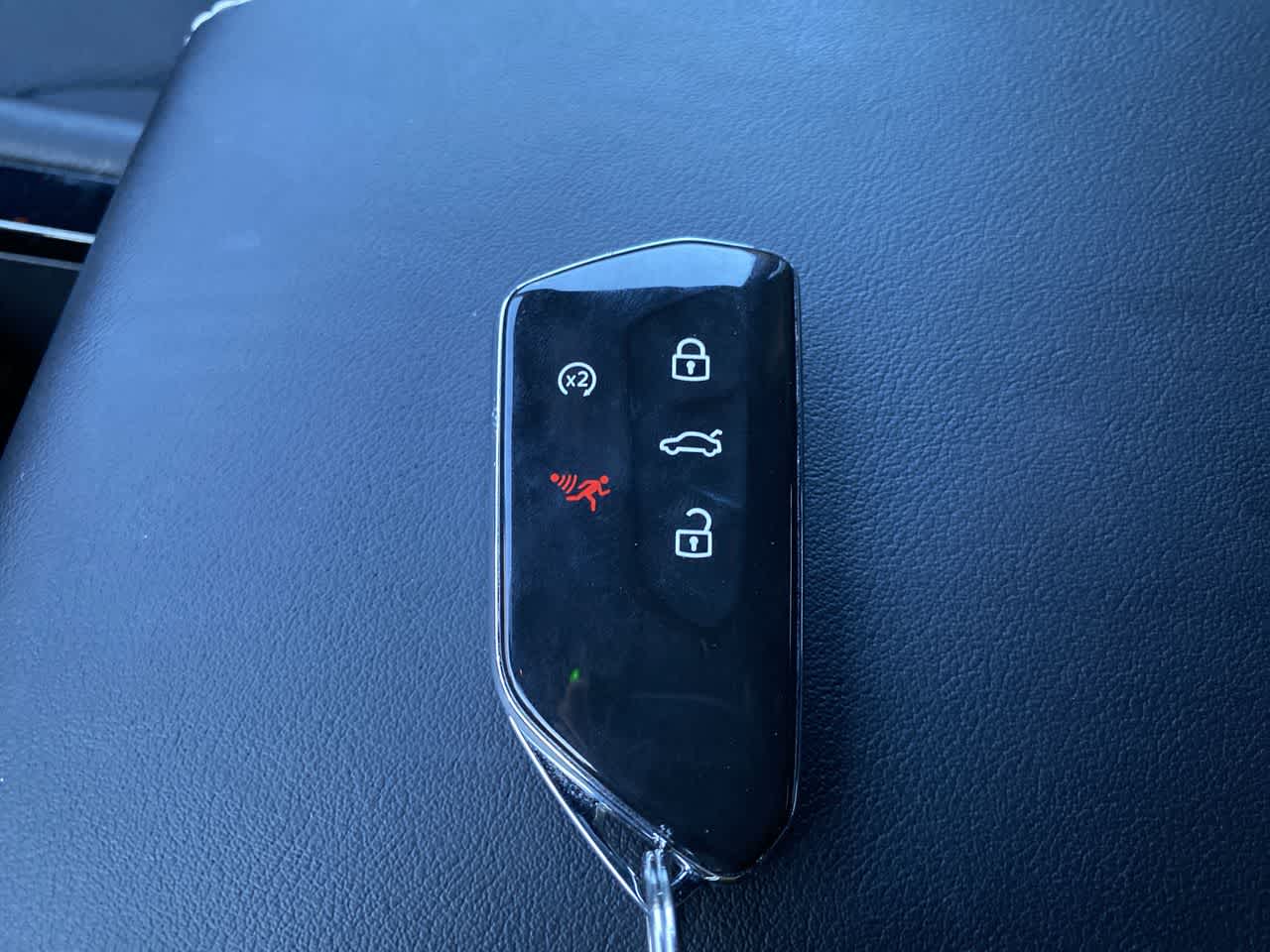 Thumbnail: 2025 Volkswagen Atlas - 18