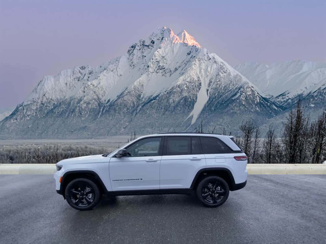 Thumbnail: 2025 Jeep Grand Cherokee - 2