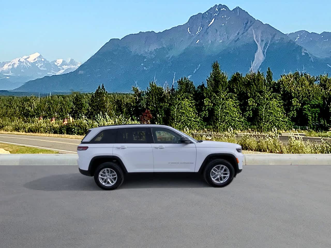 Thumbnail: 2025 Jeep Grand Cherokee - 6