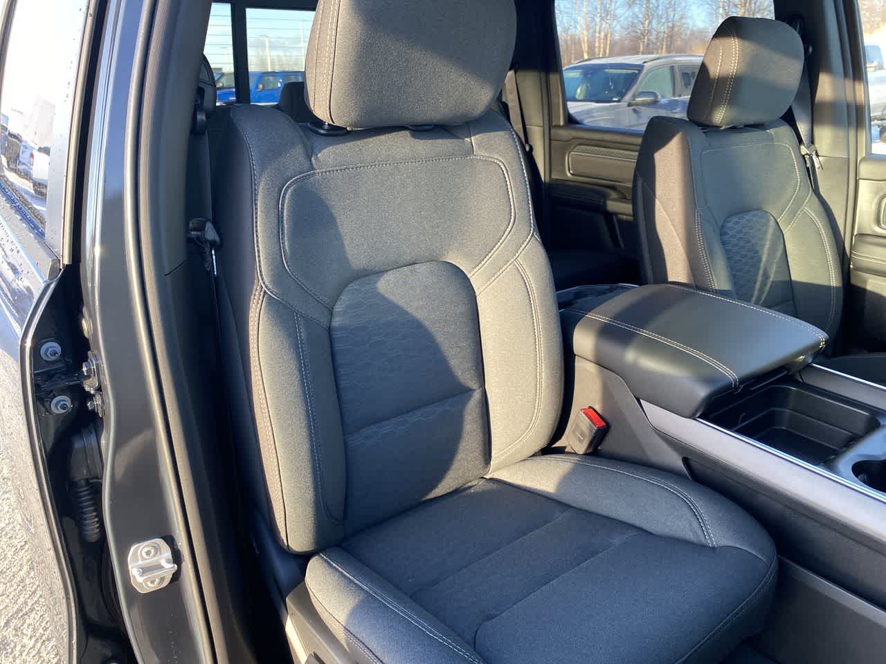 Thumbnail: 2026 RAM 1500 - 32