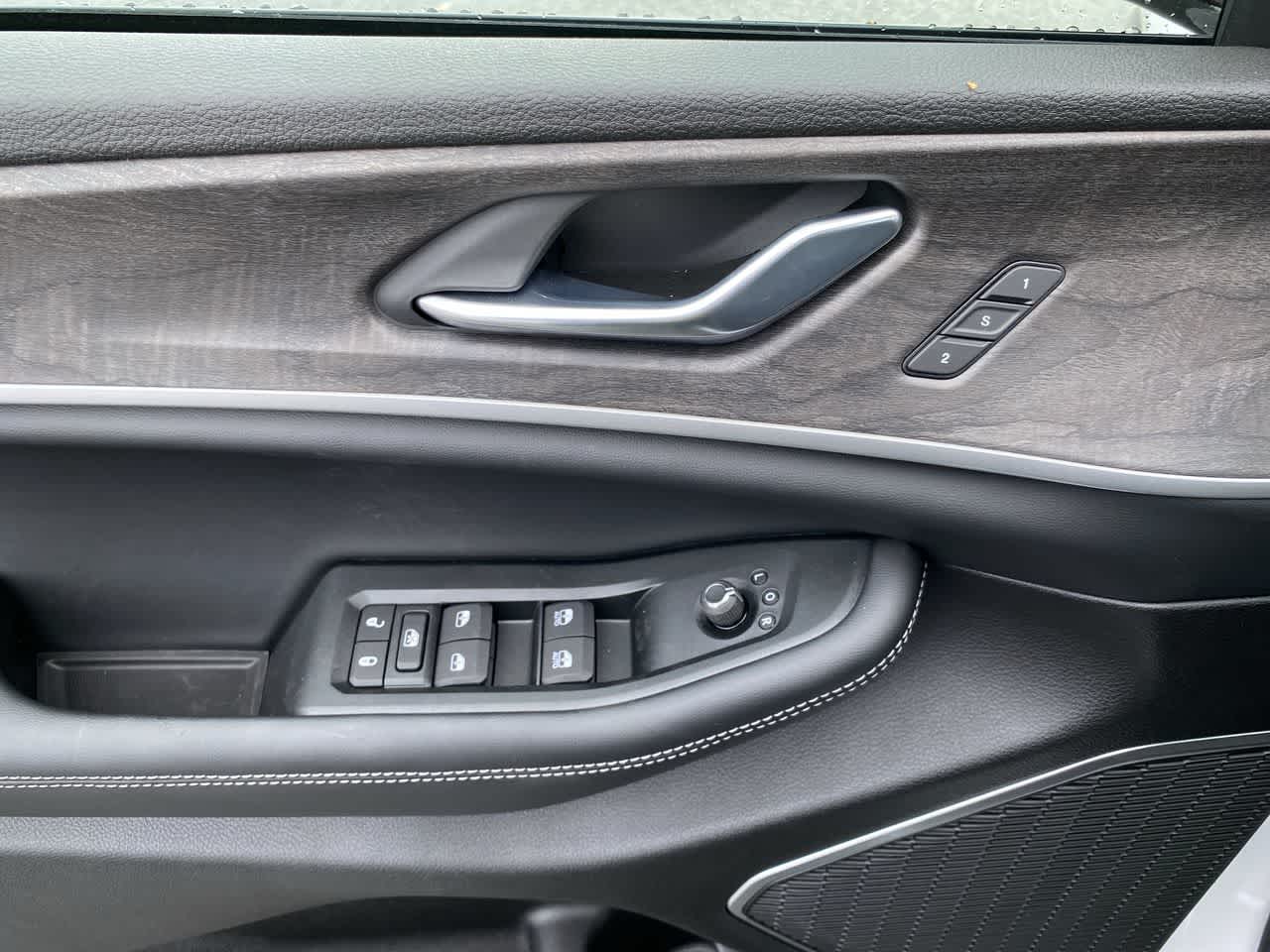 Thumbnail: 2025 Jeep Grand Cherokee - 13