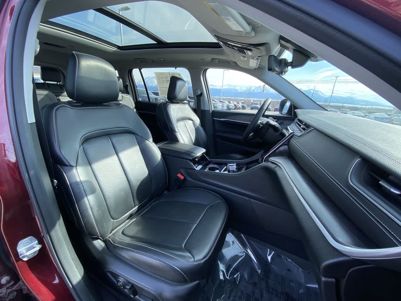Thumbnail: 2023 Jeep Grand Cherokee - 27
