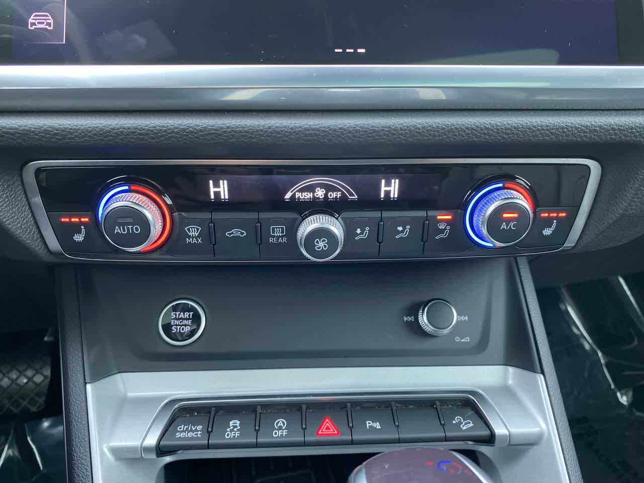 Thumbnail: 2024 Audi Q3 - 19