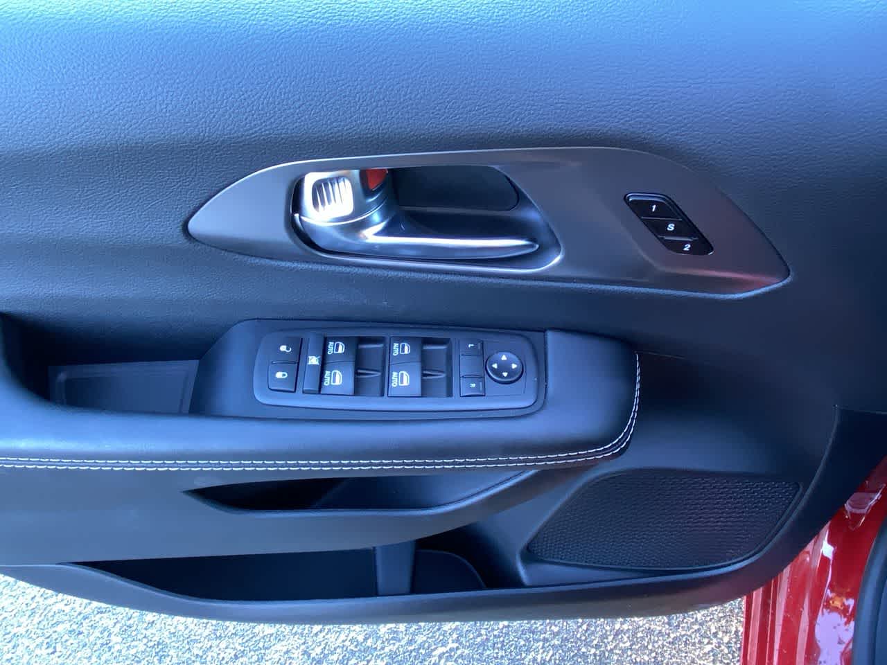 Thumbnail: 2026 Chrysler Pacifica - 19