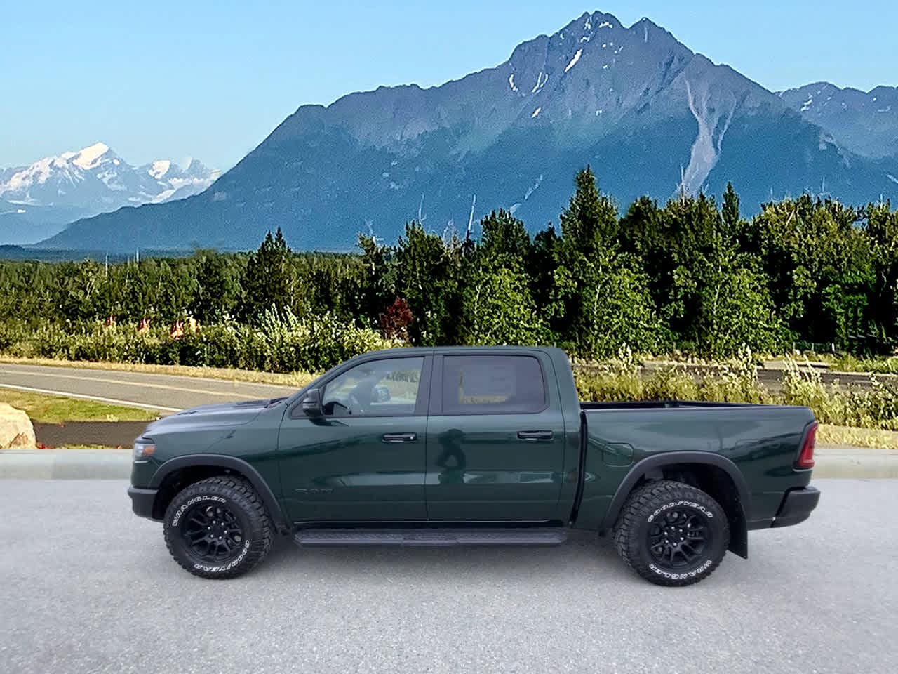 Thumbnail: 2026 RAM 1500 - 2