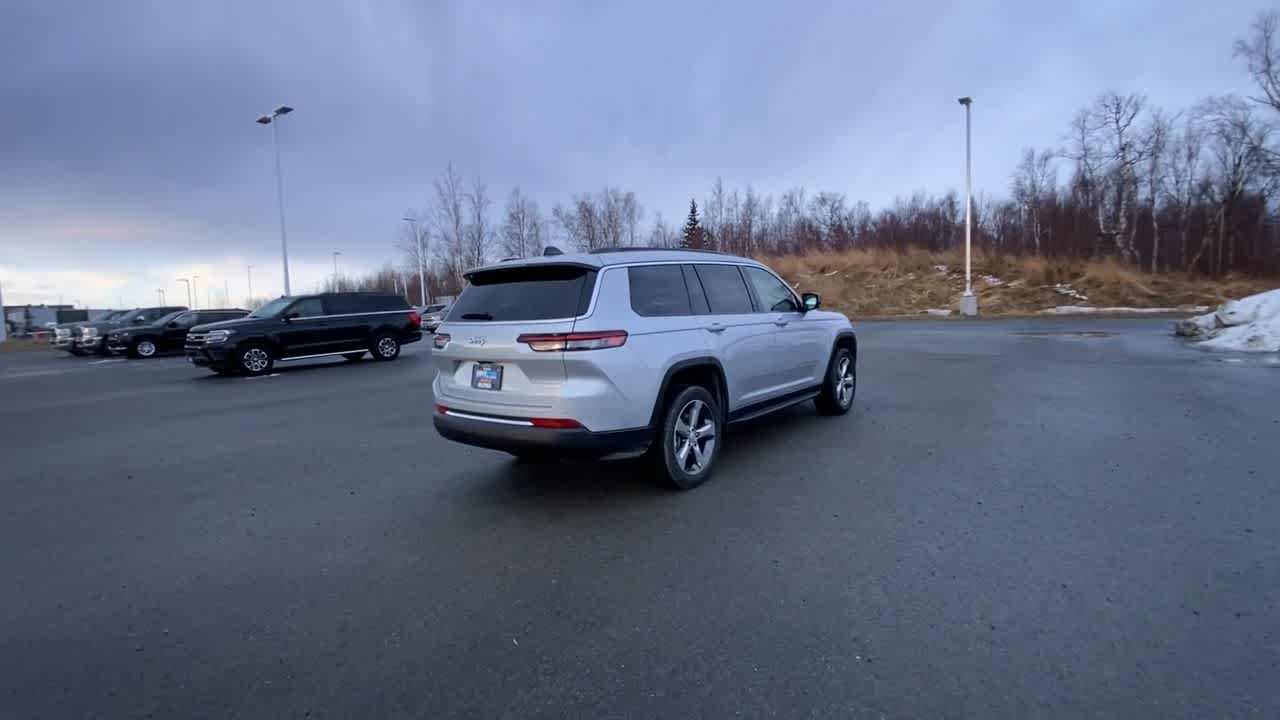 Thumbnail: 2025 Jeep Grand Cherokee - 13
